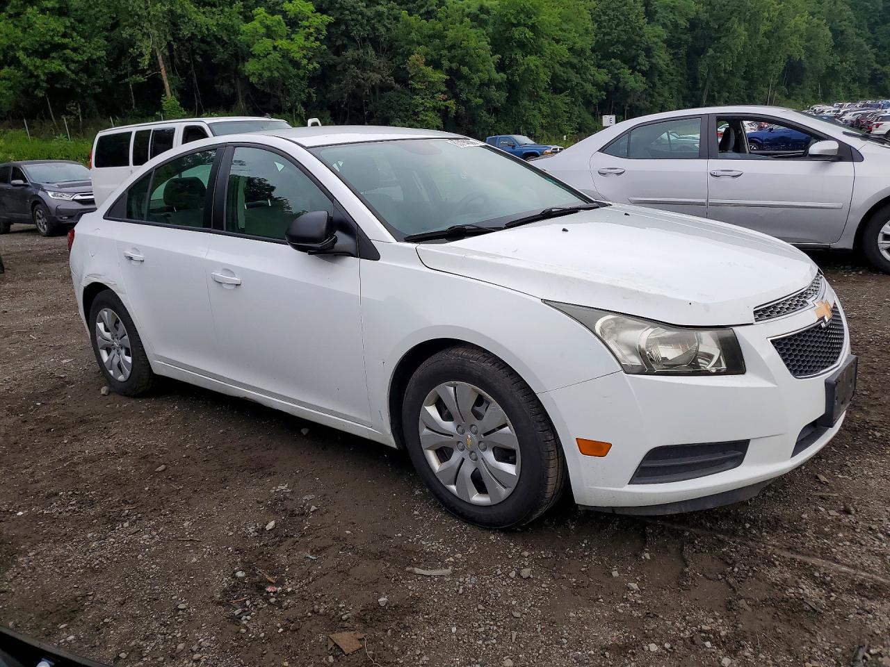 2014 Chevrolet Cruze Ls White vin: 1G1PA5SG6E7261580
