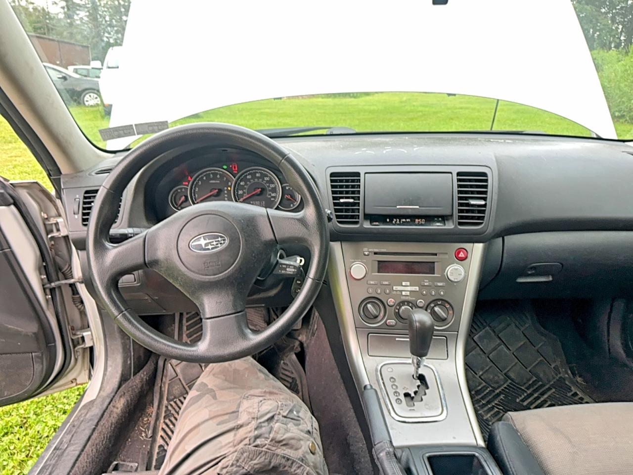 2007 Subaru Outback Outback 2.5i Silver vin: 4S4BP61C377325190