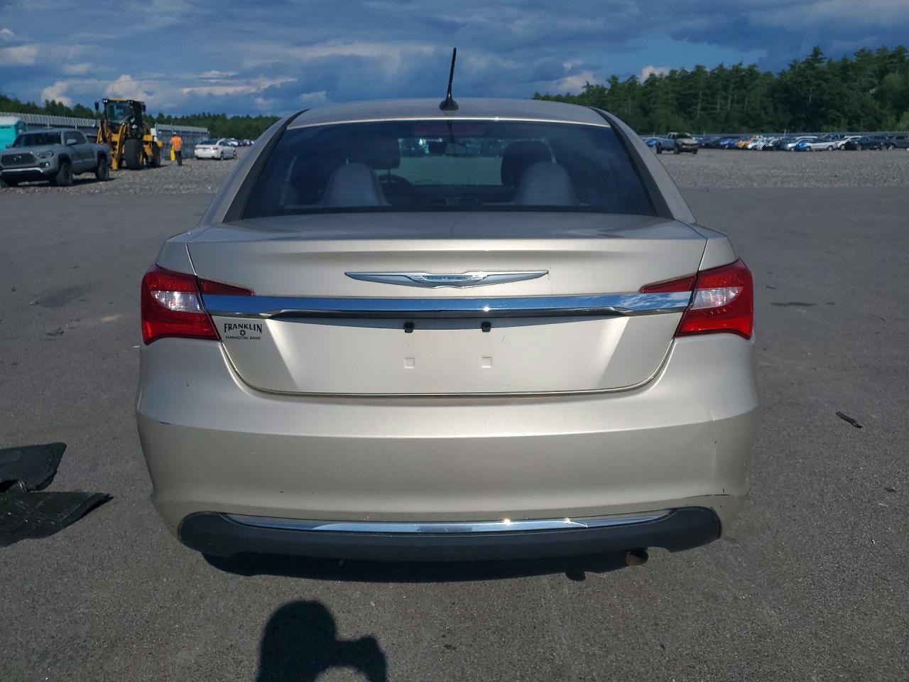 2014 Chrysler 200 Lx Beige vin: 1C3CCBAB3EN124097
