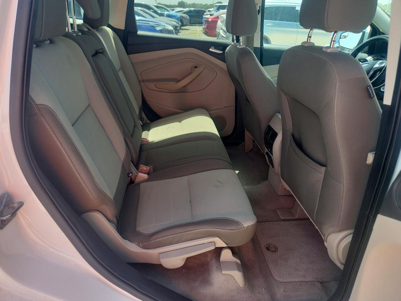 2014 Ford Escape Se White vin: 1FMCU0GX8EUB76696