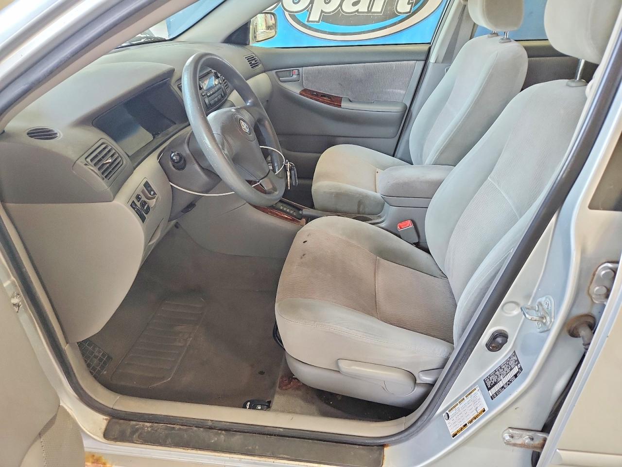 2006 Toyota Corolla Le Gray vin: JTDBR32E660077098