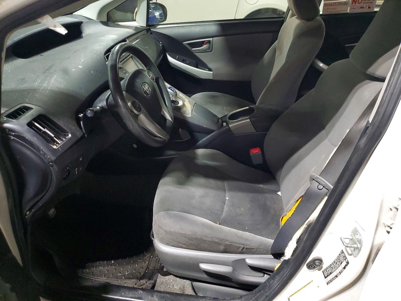 2013 Toyota Prius Plug-in Hybrid Base White vin: JTDKN3DP3D3047529