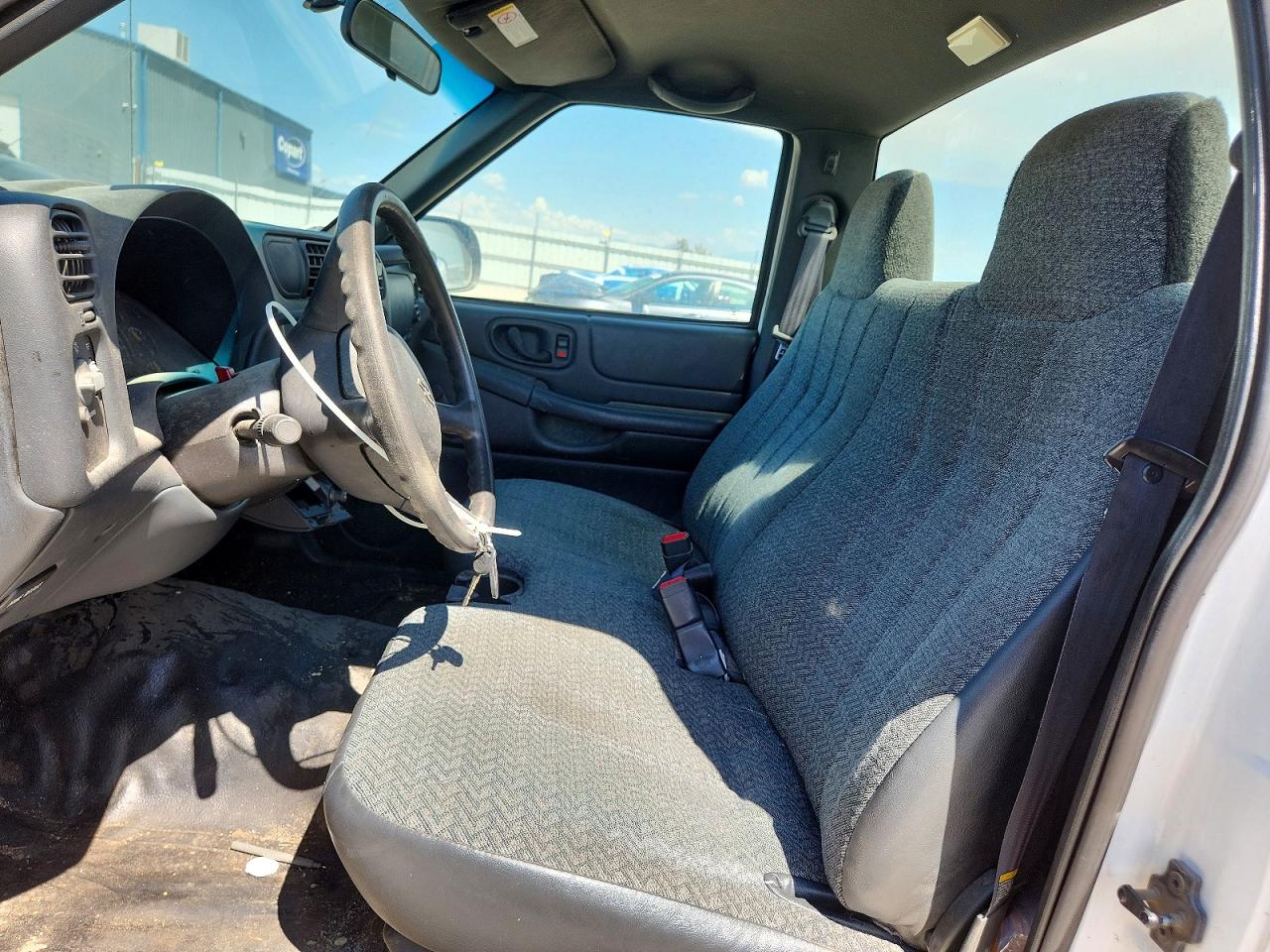 2000 Chevrolet S Truck S10 White vin: 1GCCS14W5YK168969