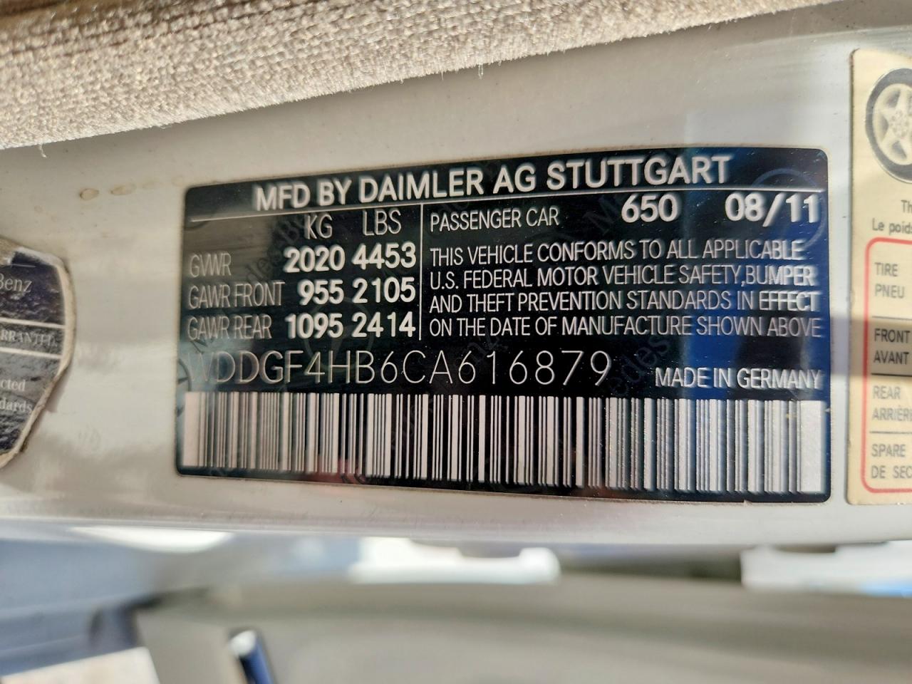 2012 Mercedes-benz C 250 White vin: WDDGF4HB6CA616879