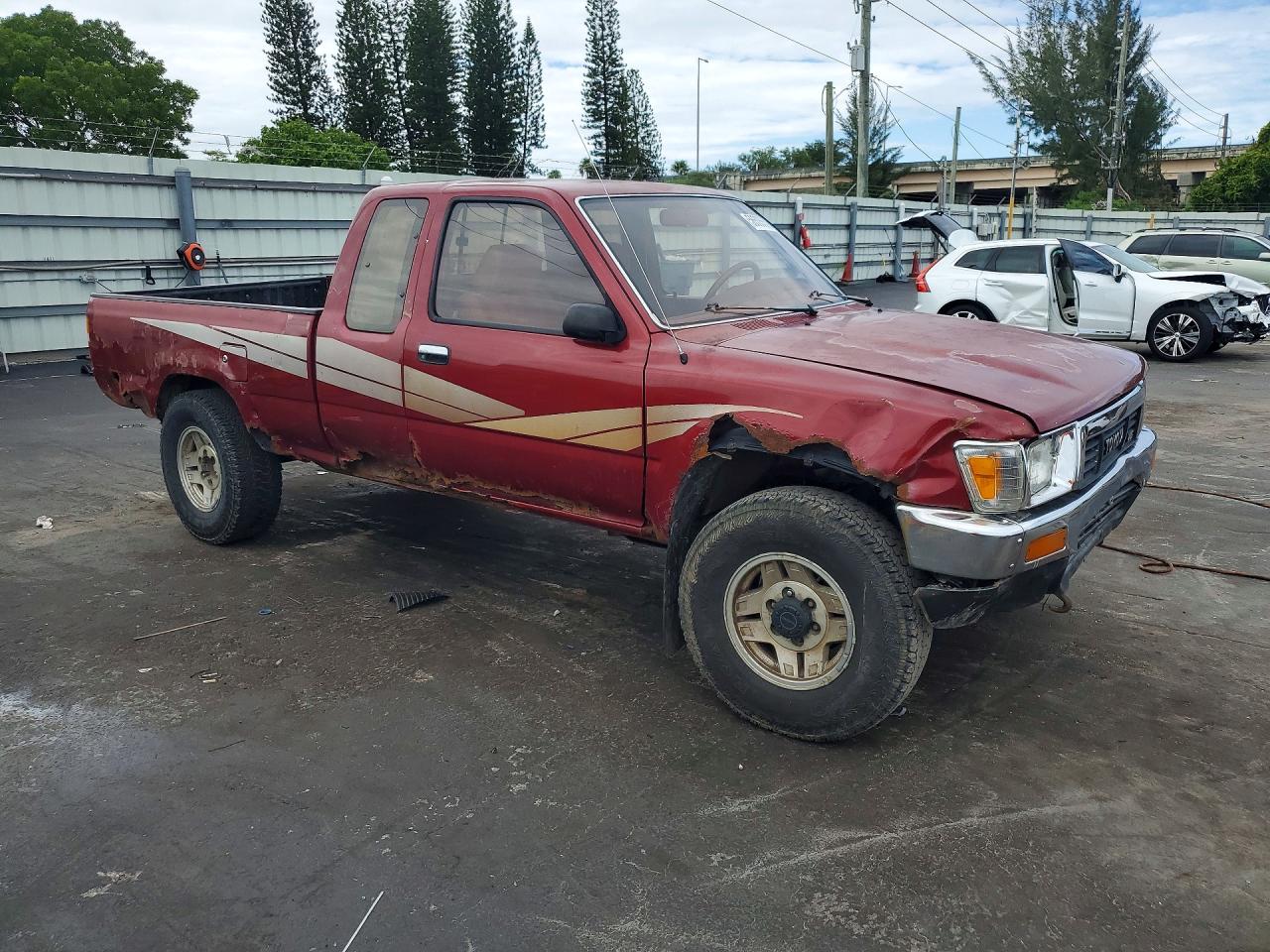 1990 Toyota Pickup 1 Ton Long Bed Dlx Burgundy vin: JT4VN13G8L5029209