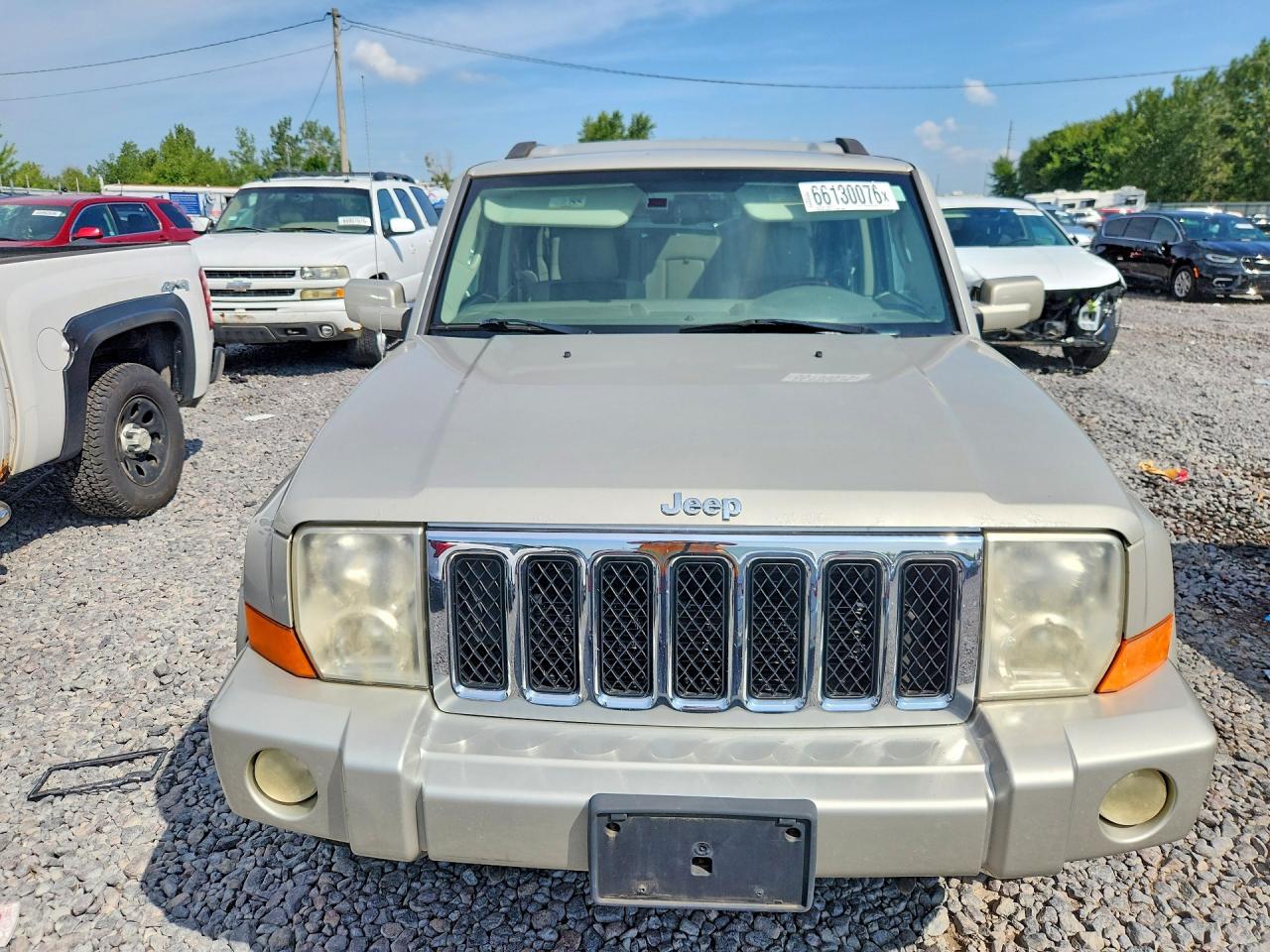 2008 Jeep Commander Overland Silver vin: 1J8HG68218C214960