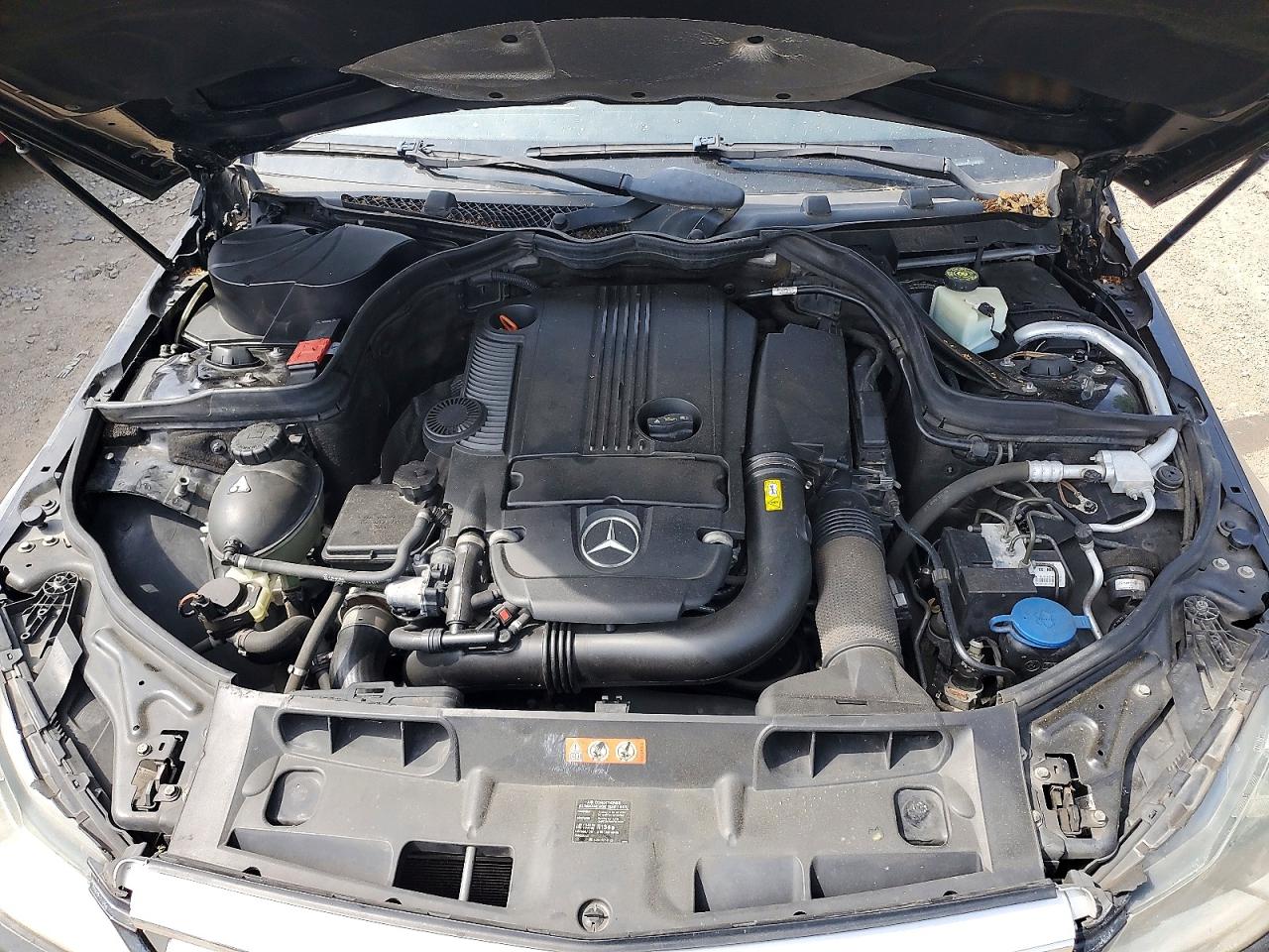 2012 Mercedes-benz C 250 Black vin: WDDGF4HBXCA622829