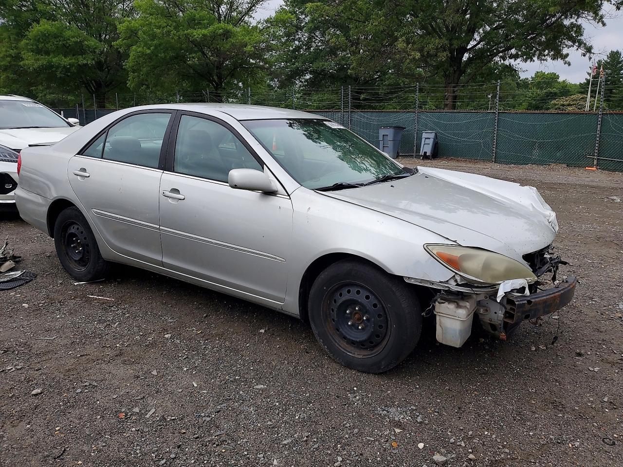 2002 Toyota Camry Xle Silver vin: 4T1BE32K12U058040