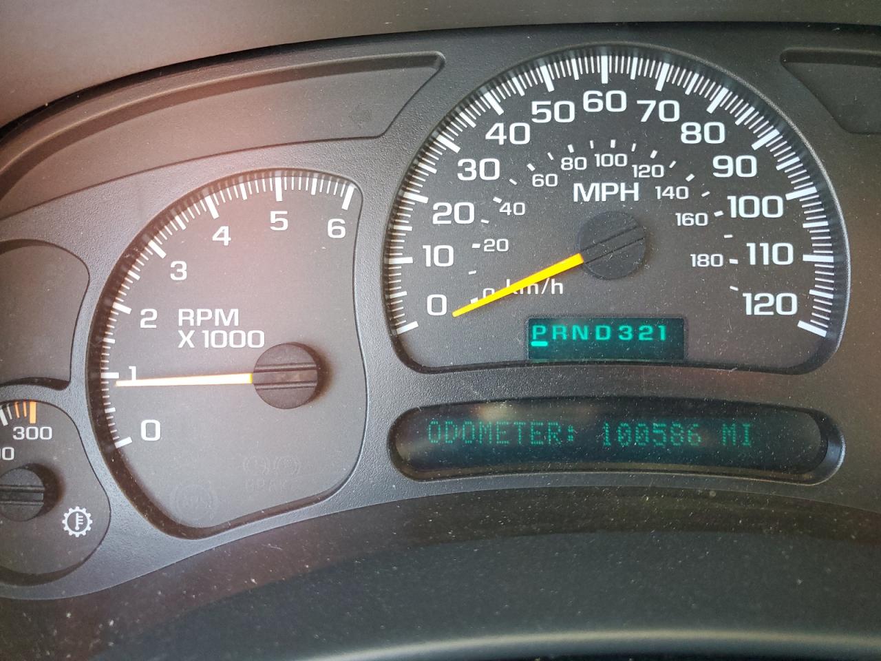 2004 Chevrolet Suburban K2500 Silver vin: 3GNGK26G64G273087