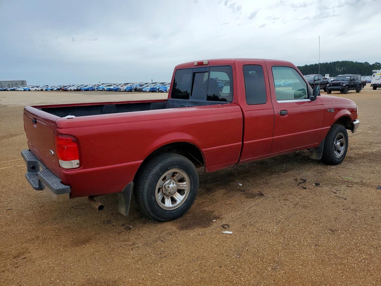 2000 Ford Ranger Super Cab Red vin: 1FTYR14V0YPB68986