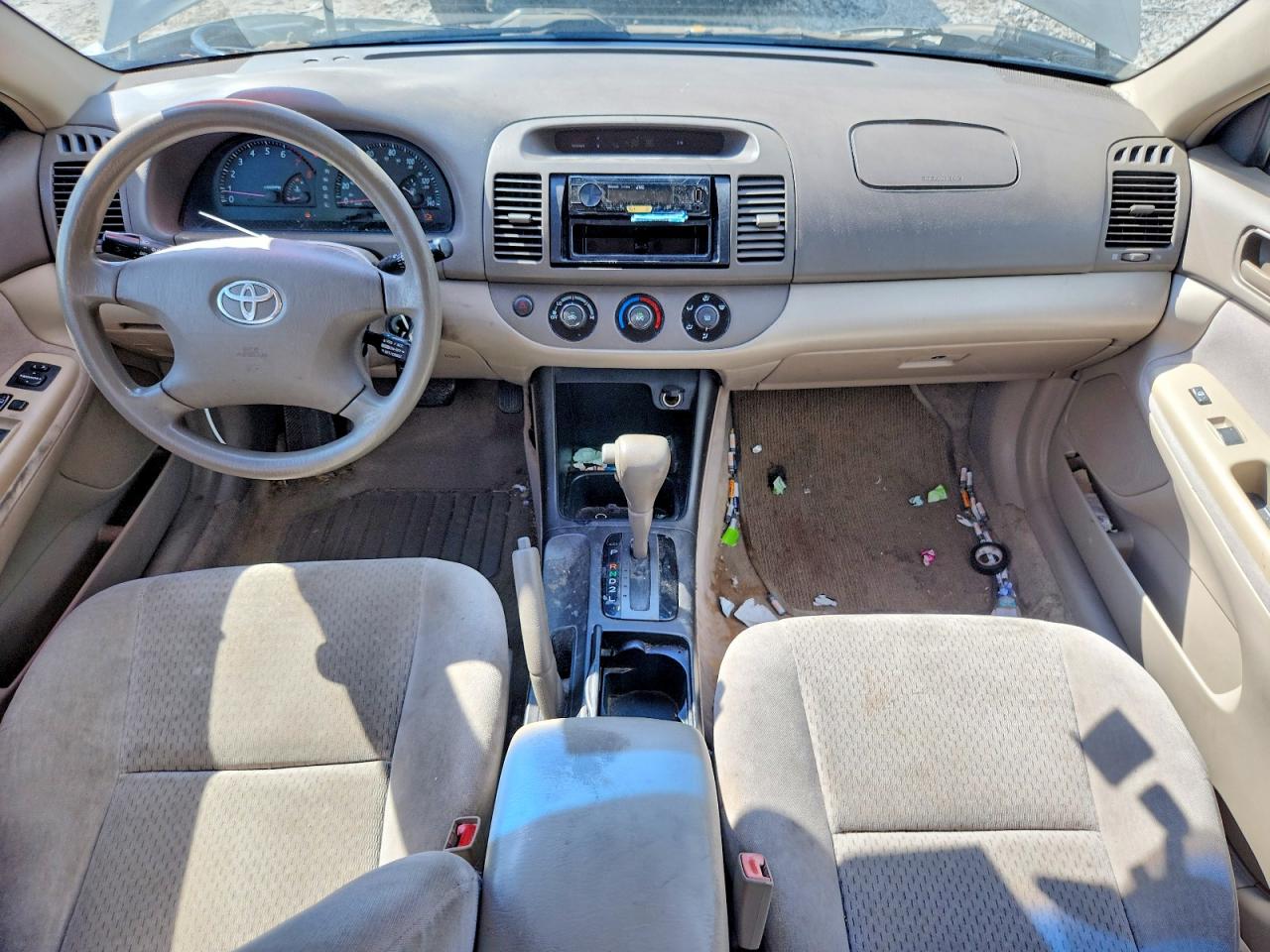 2003 Toyota Camry Le Gold vin: 4T1BE32KX3U190201