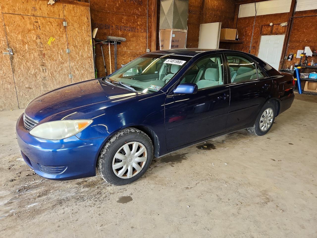 2005 Toyota Camry Le Blue vin: 4T1BE30K25U014006