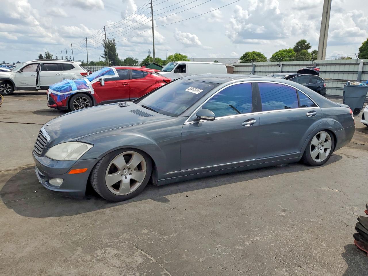 2007 Mercedes-benz S 550 Gray vin: WDDNG71X57A061196