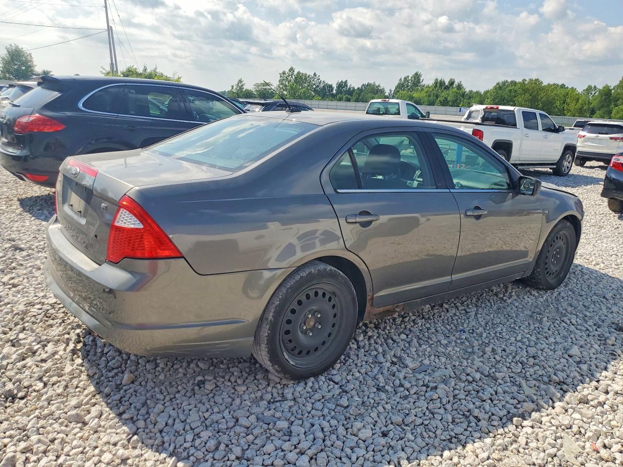 2011 Ford Fusion Se Beige vin: 3FAHP0HA0BR113452