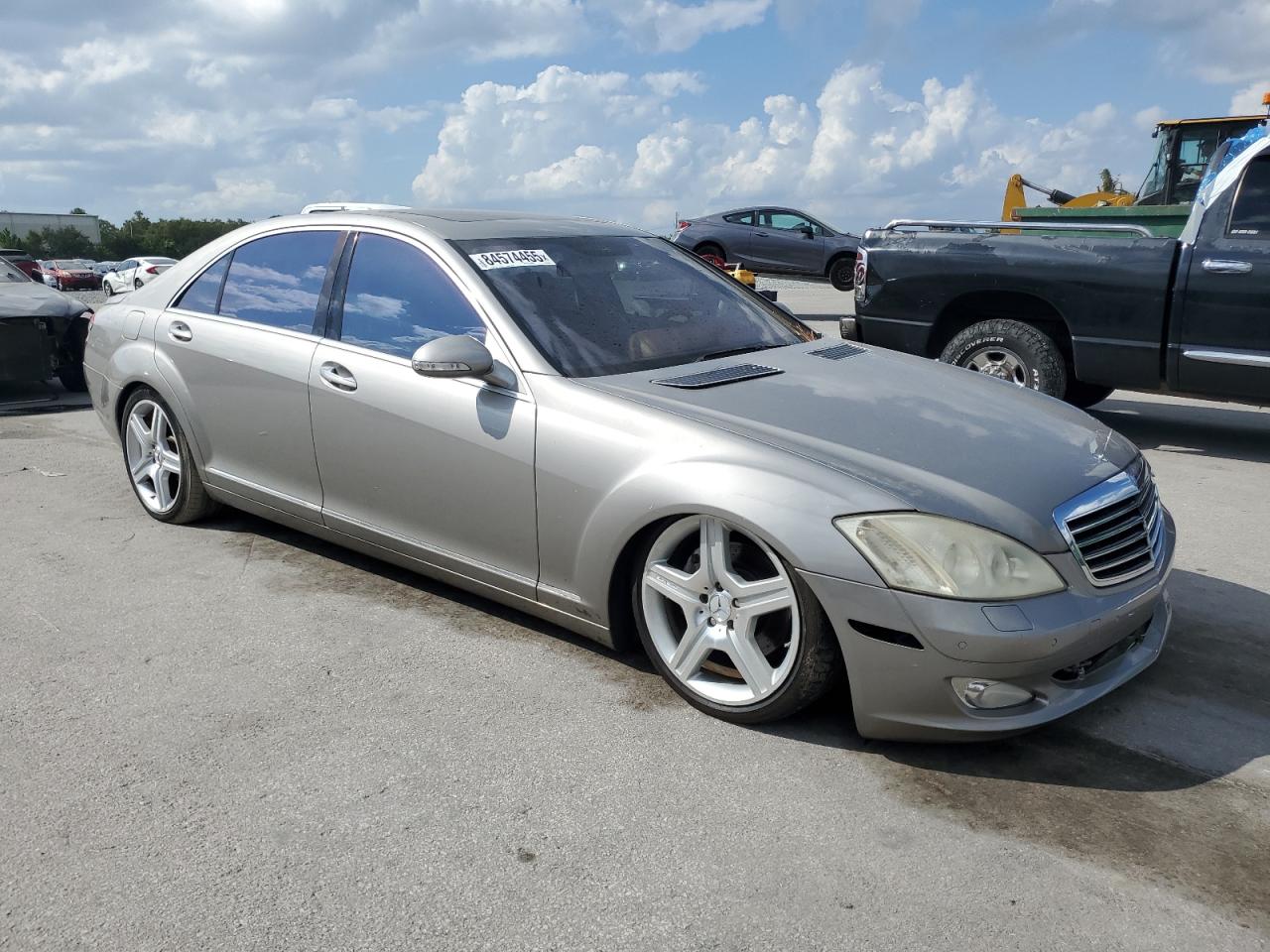 2007 Mercedes-benz S 550 Серый vin: WDDNG71XX7A027450