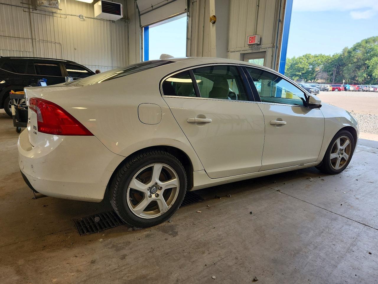 2013 Volvo S60 T5 White vin: YV1612FH9D2184004