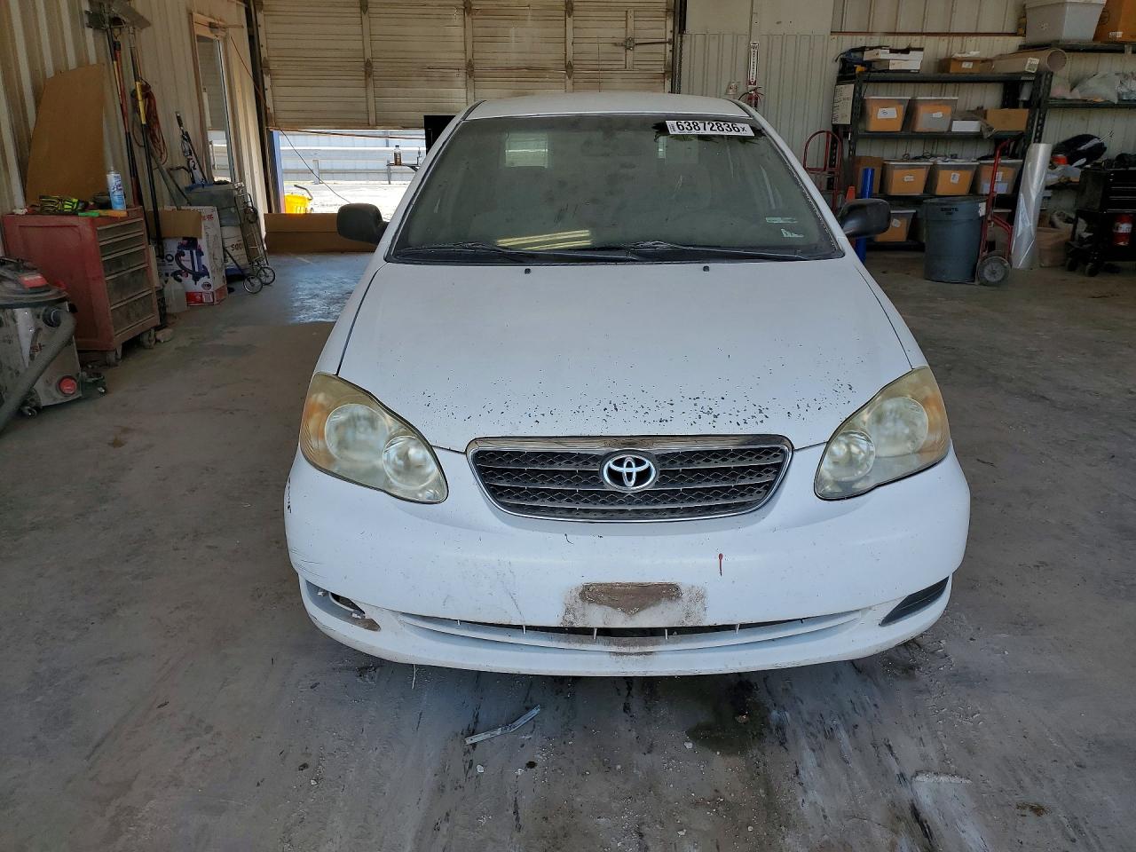 2005 Toyota Corolla Ce White vin: 1NXBR32E75Z427339