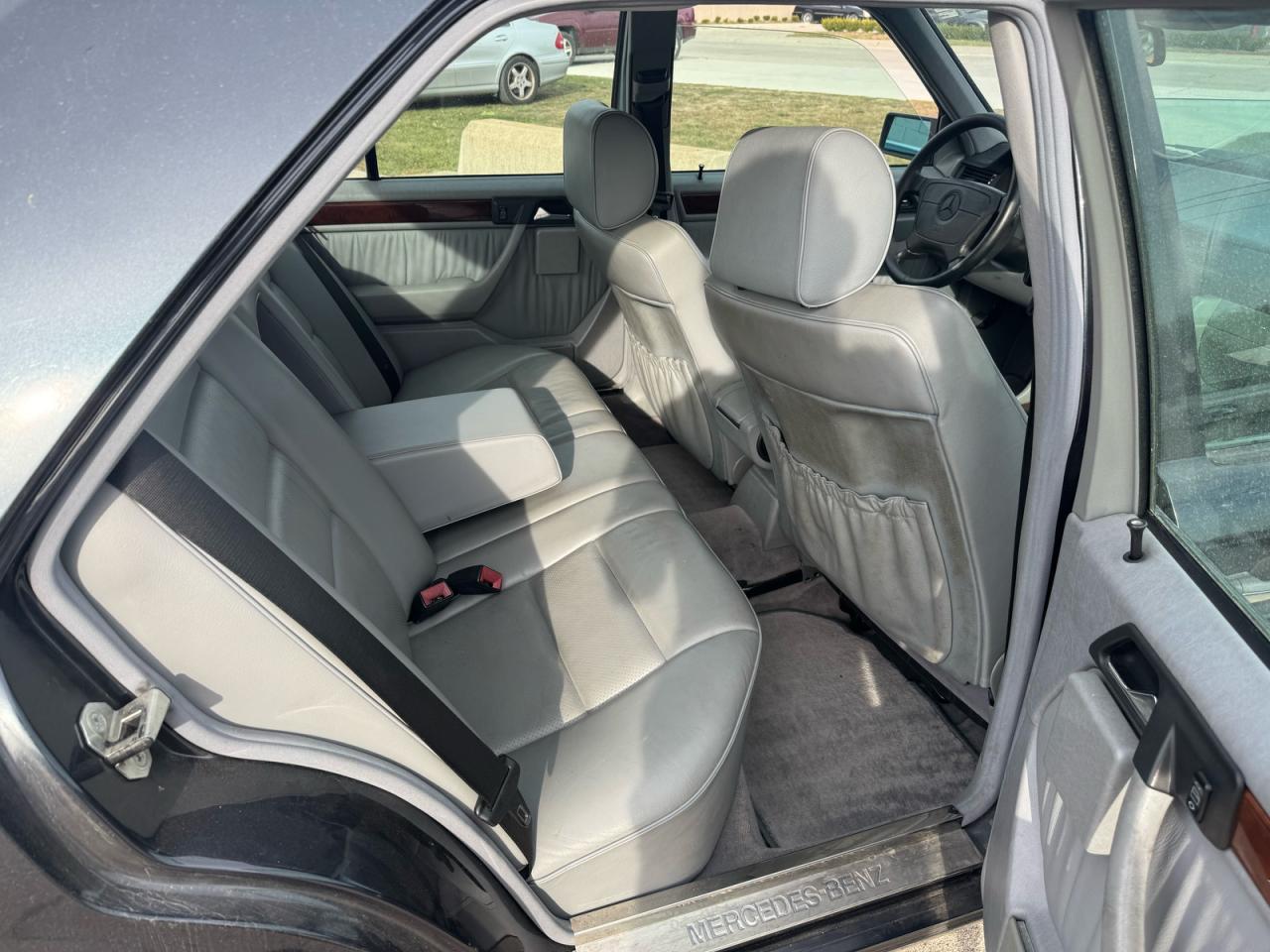 1995 Mercedes-benz E 320 Base Blue vin: WDBEA32E2SC266939