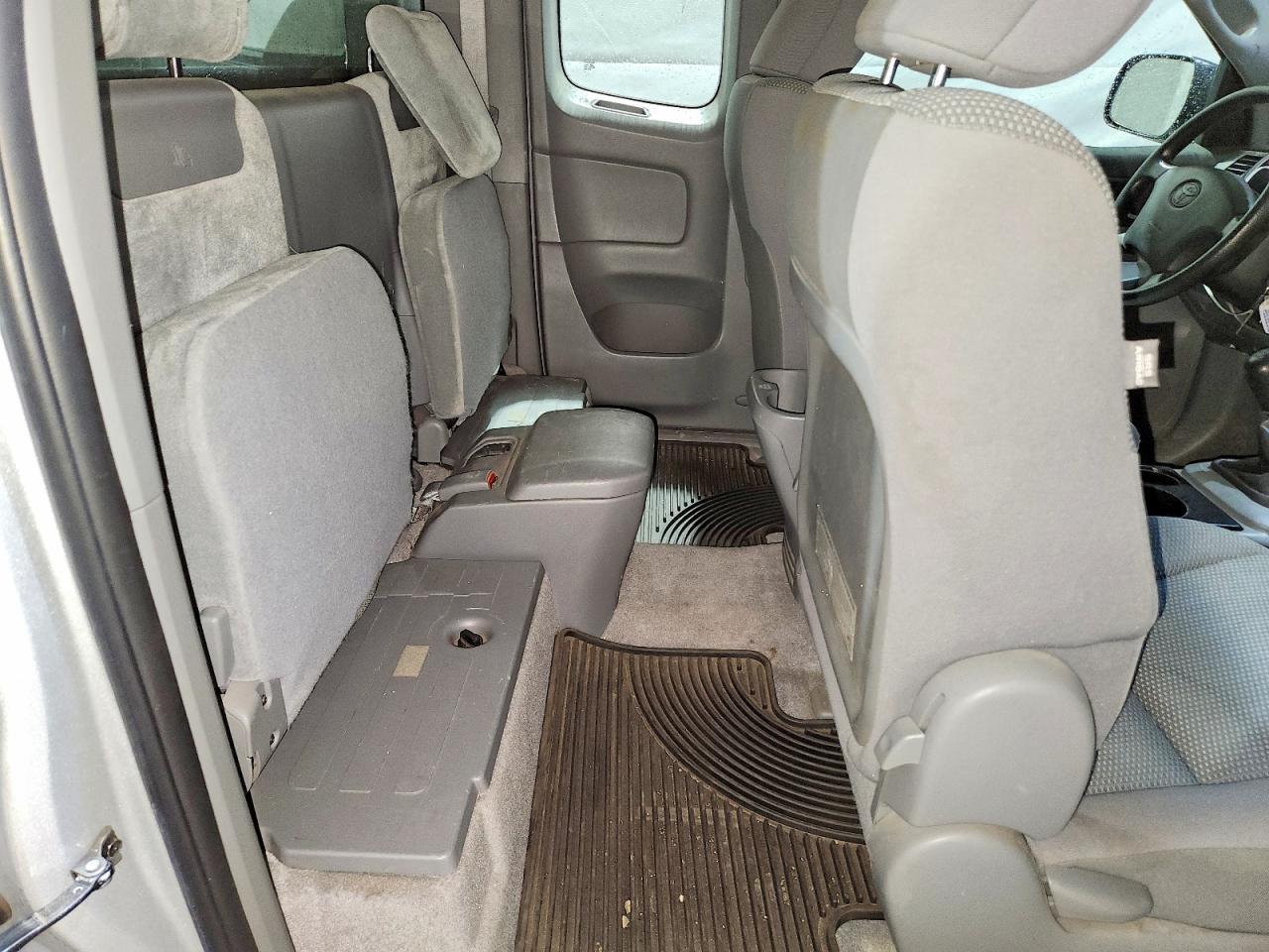 2010 Toyota Tacoma Access Cab Silver vin: 5TEUX4EN8AZ682314
