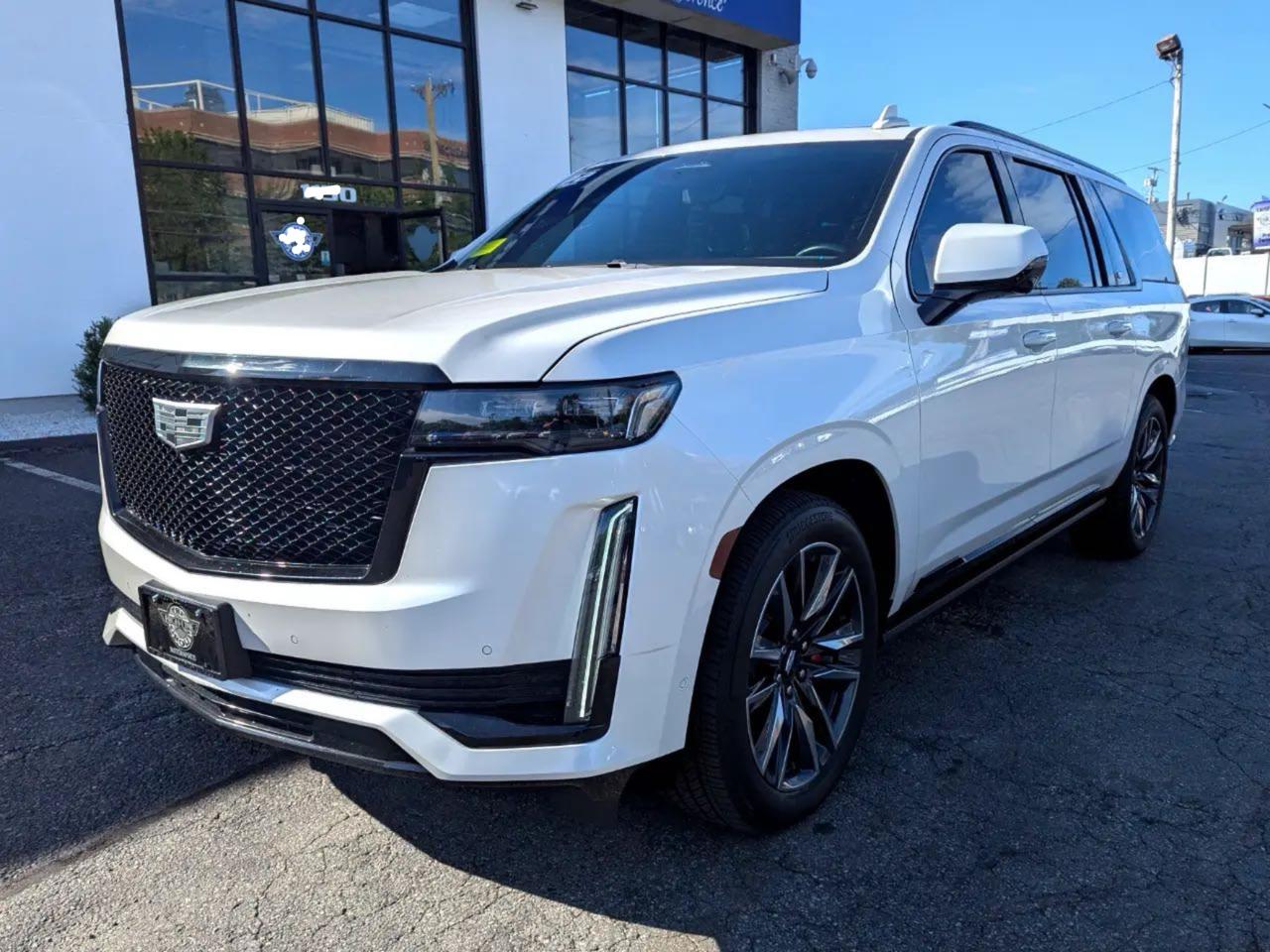 2022 Cadillac Escalade Esv Sport Platinum White vin: 1GYS4RKL0NR276XXX