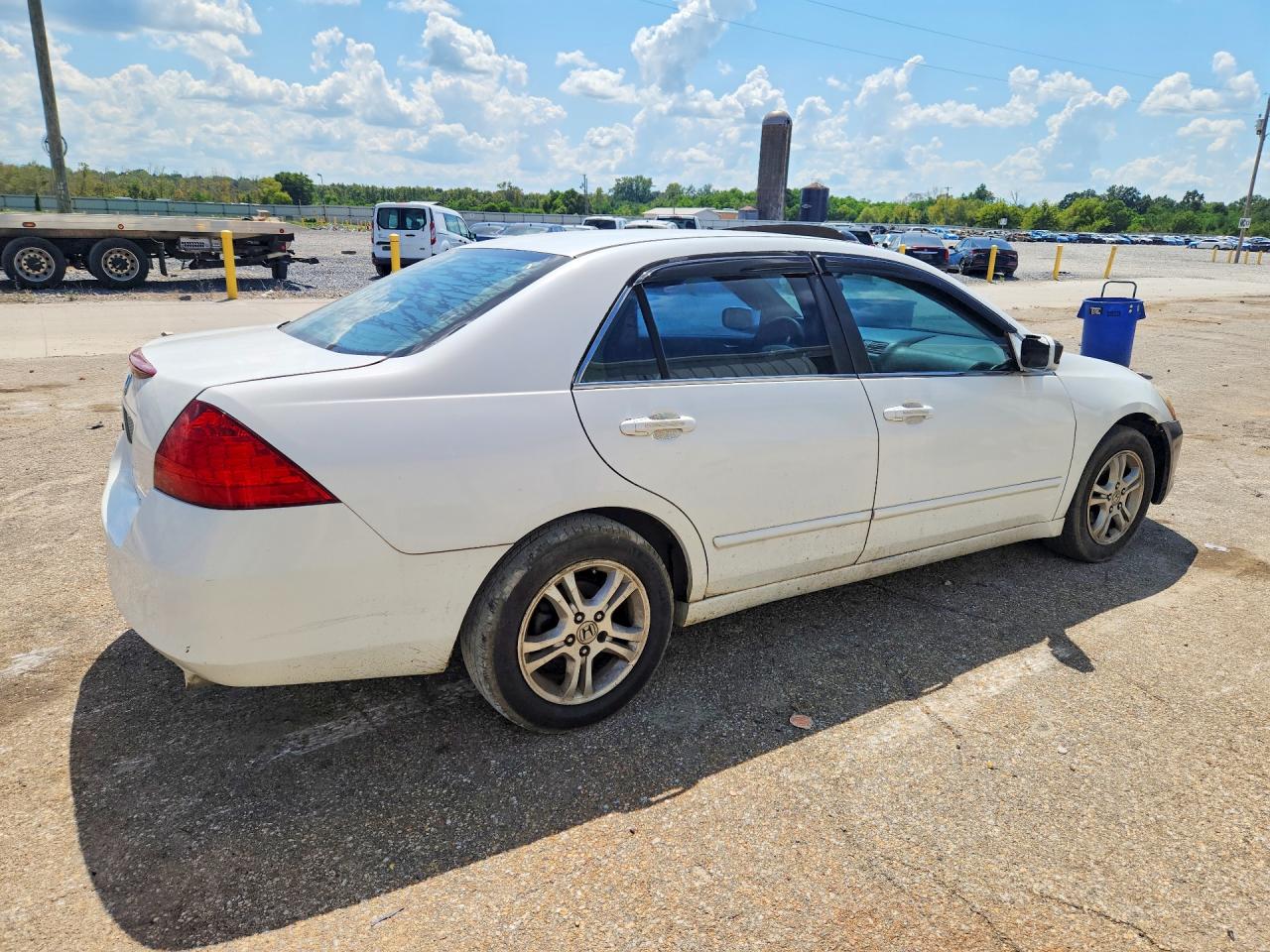 2007 Honda Accord Ex White vin: 1HGCM56747A168149