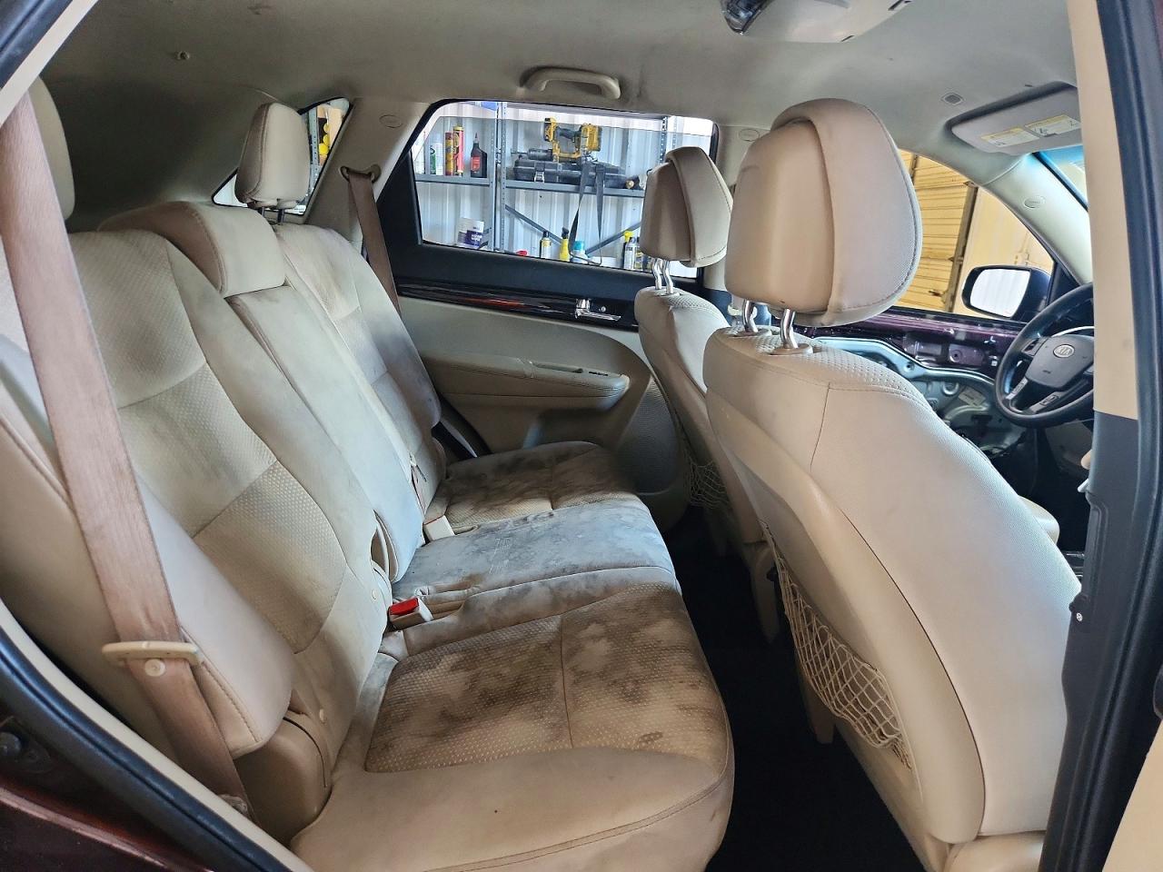 2011 Kia Sorento Lx Темно-бордовый vin: 5XYKT4A27BG091174