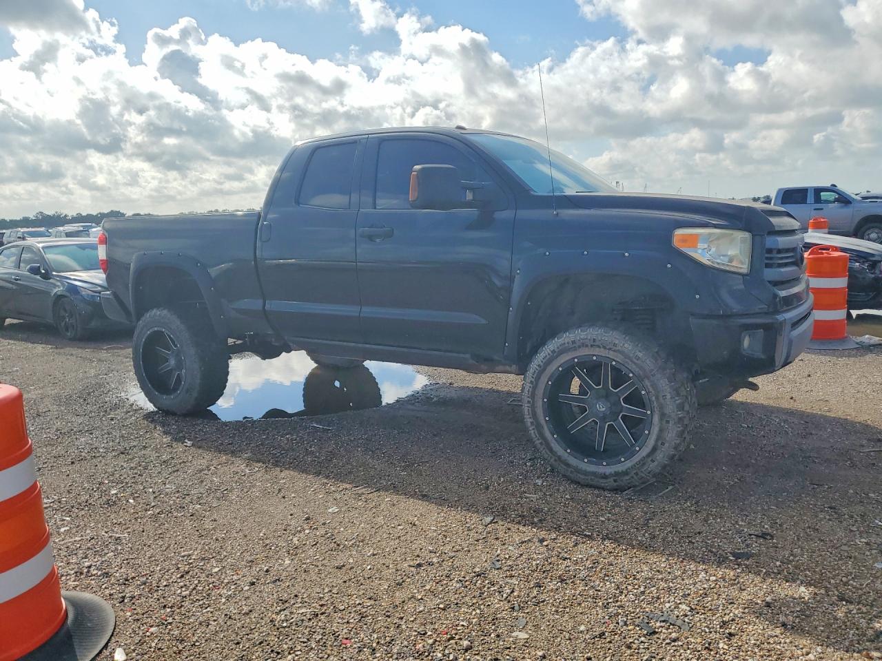 2014 Toyota Tundra Sr5 Black vin: 5TFUW5F18EX353954