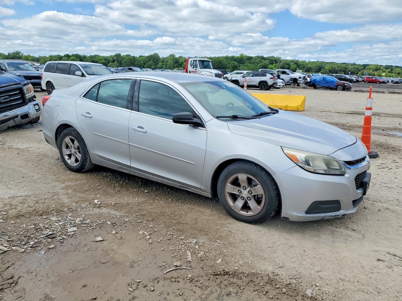 2015 Chevrolet Malibu Ls Silver vin: 1G11B5SL5FF195062