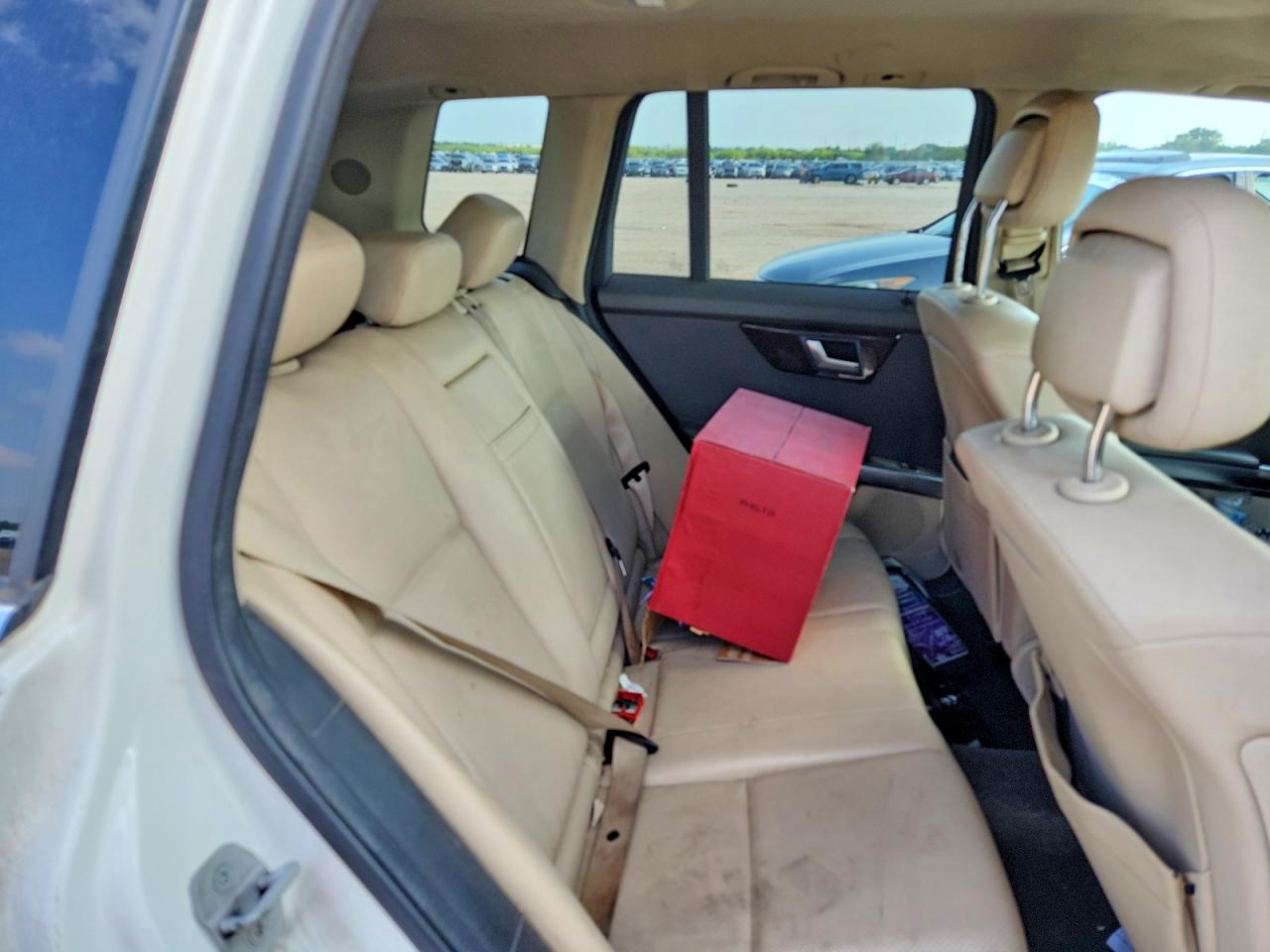 2014 Mercedes-benz Glk 350 White vin: WDCGG5HB0EG333322