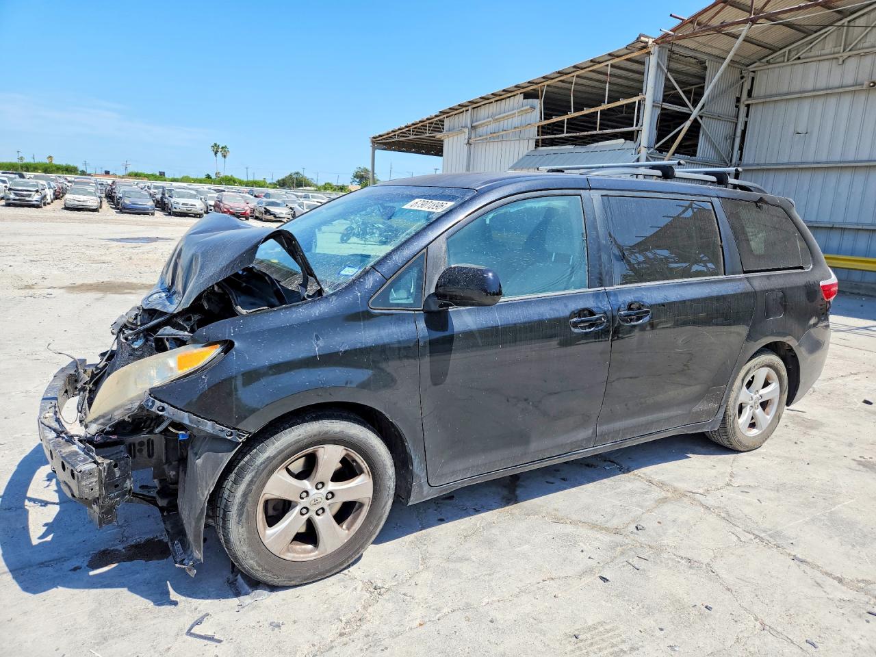 2015 Toyota Sienna Le Черный vin: 5TDKK3DC1FS563217