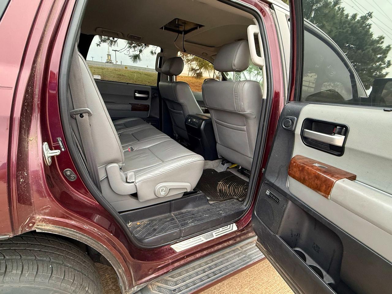 2008 Toyota Sequoia Limited Maroon vin: 5TDBY68A68S011143