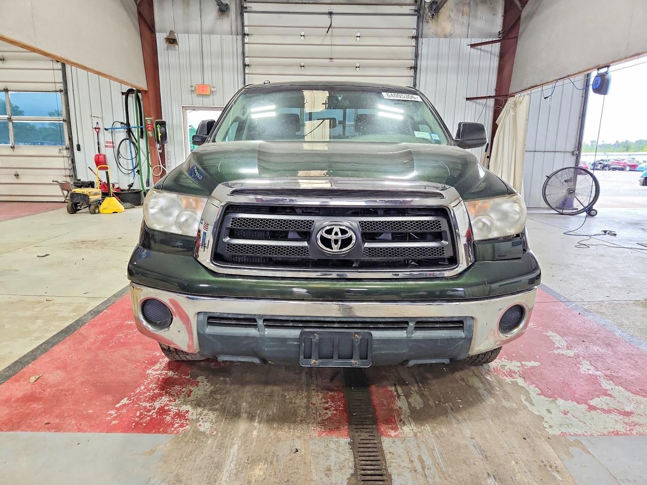 2010 Toyota Tundra Double Cab Sr5 Green vin: 5TFUY5F14AX098739