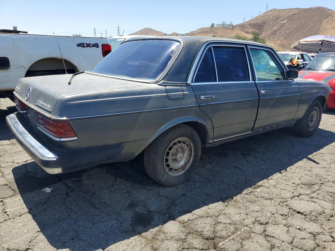 1982 Mercedes-benz 300 Dt Gray vin: WDBAB33A3CB012722