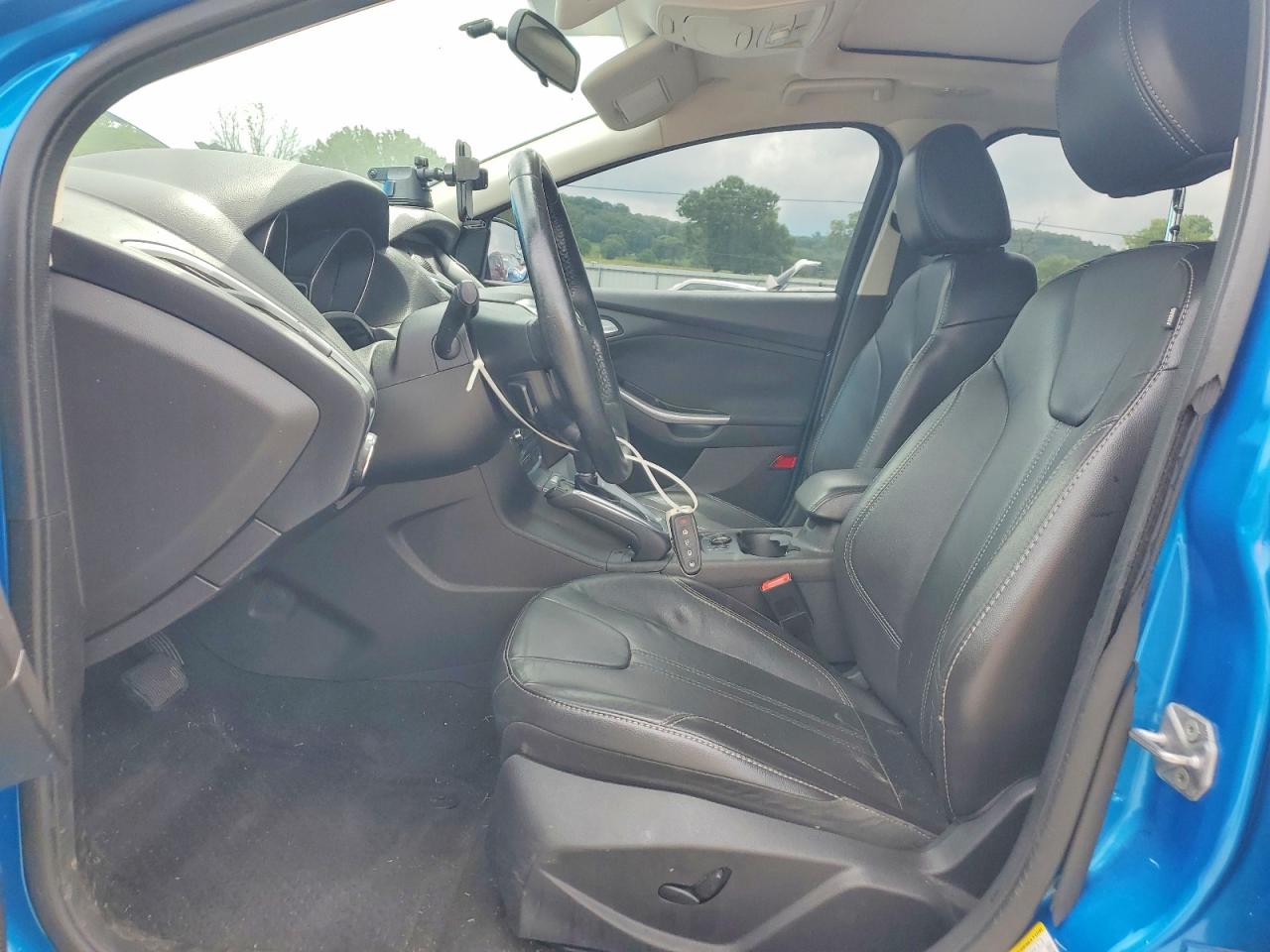 2014 Ford Focus Titanium Синий vin: 1FADP3N28EL174421