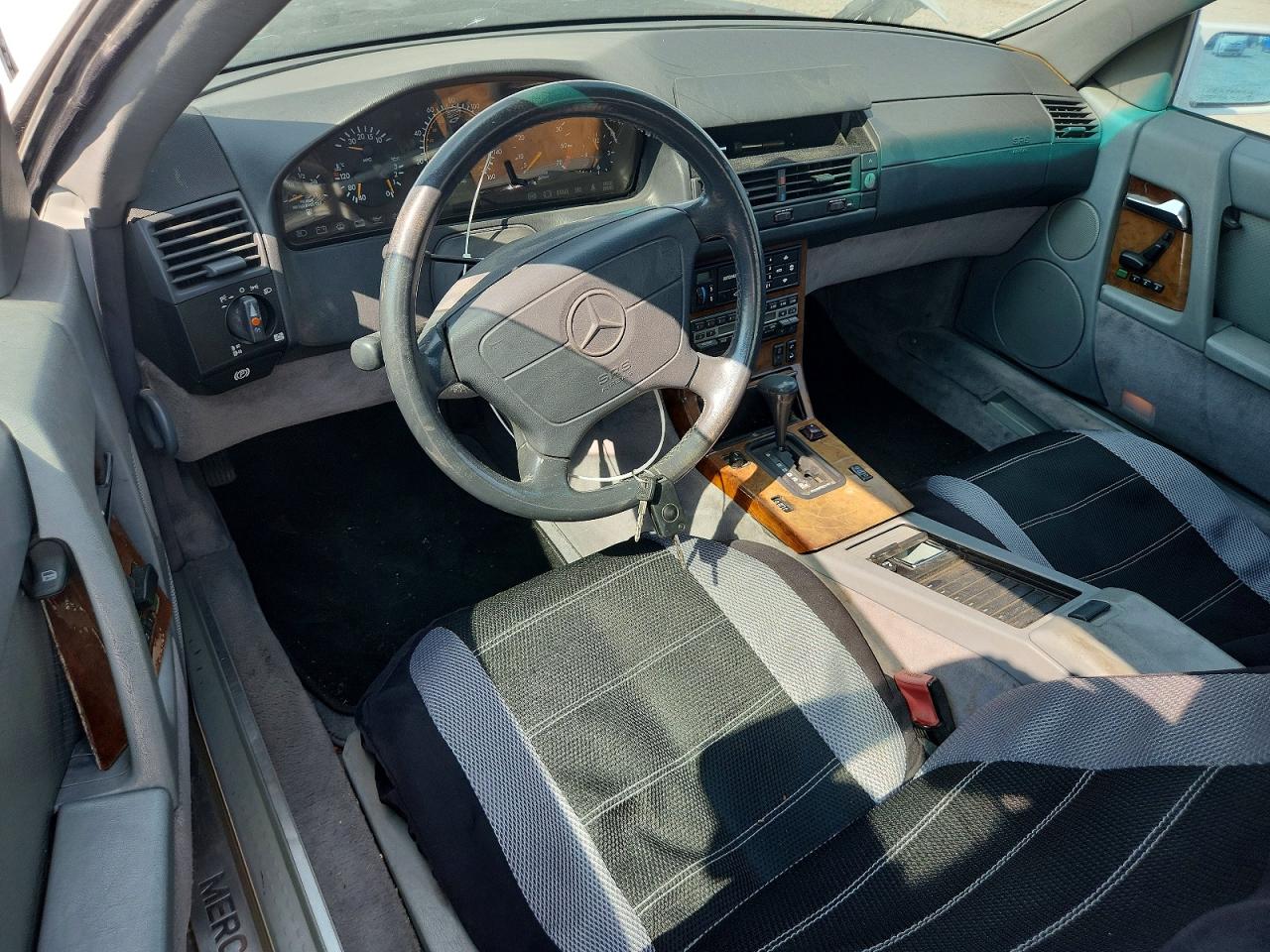 1992 Mercedes-benz 500 Sl Белый vin: WDBFA66E7NF053892