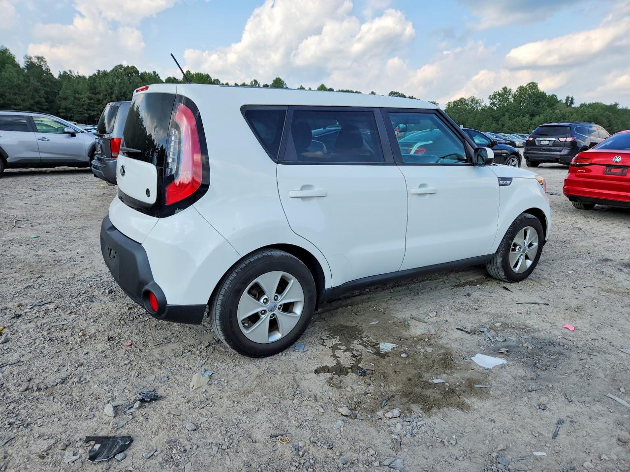 2016 Kia Soul Base White vin: KNDJN2A25G7288326