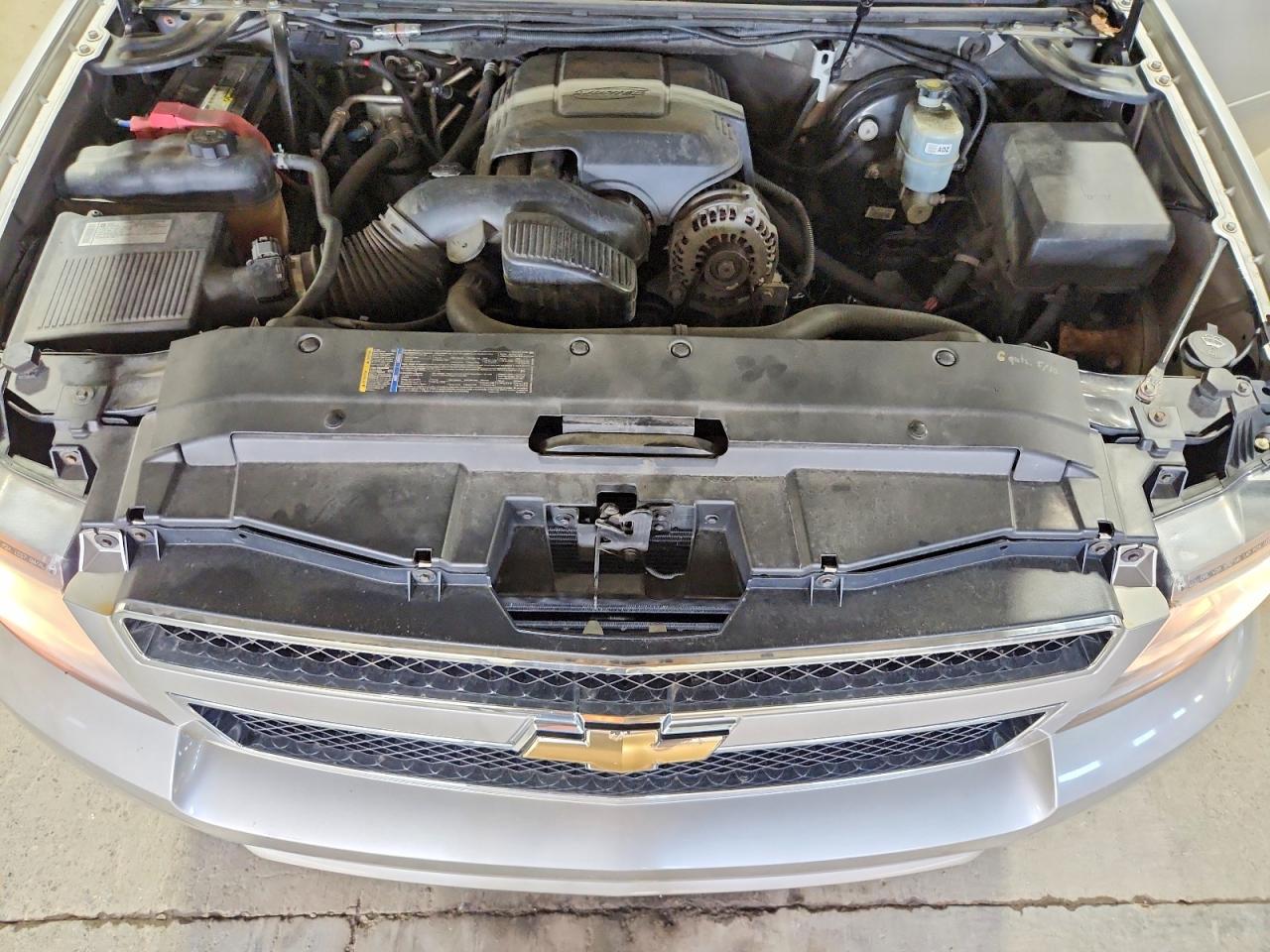 2009 Chevrolet Suburban K1500 Lt Silver vin: 1GNFK26319R249831