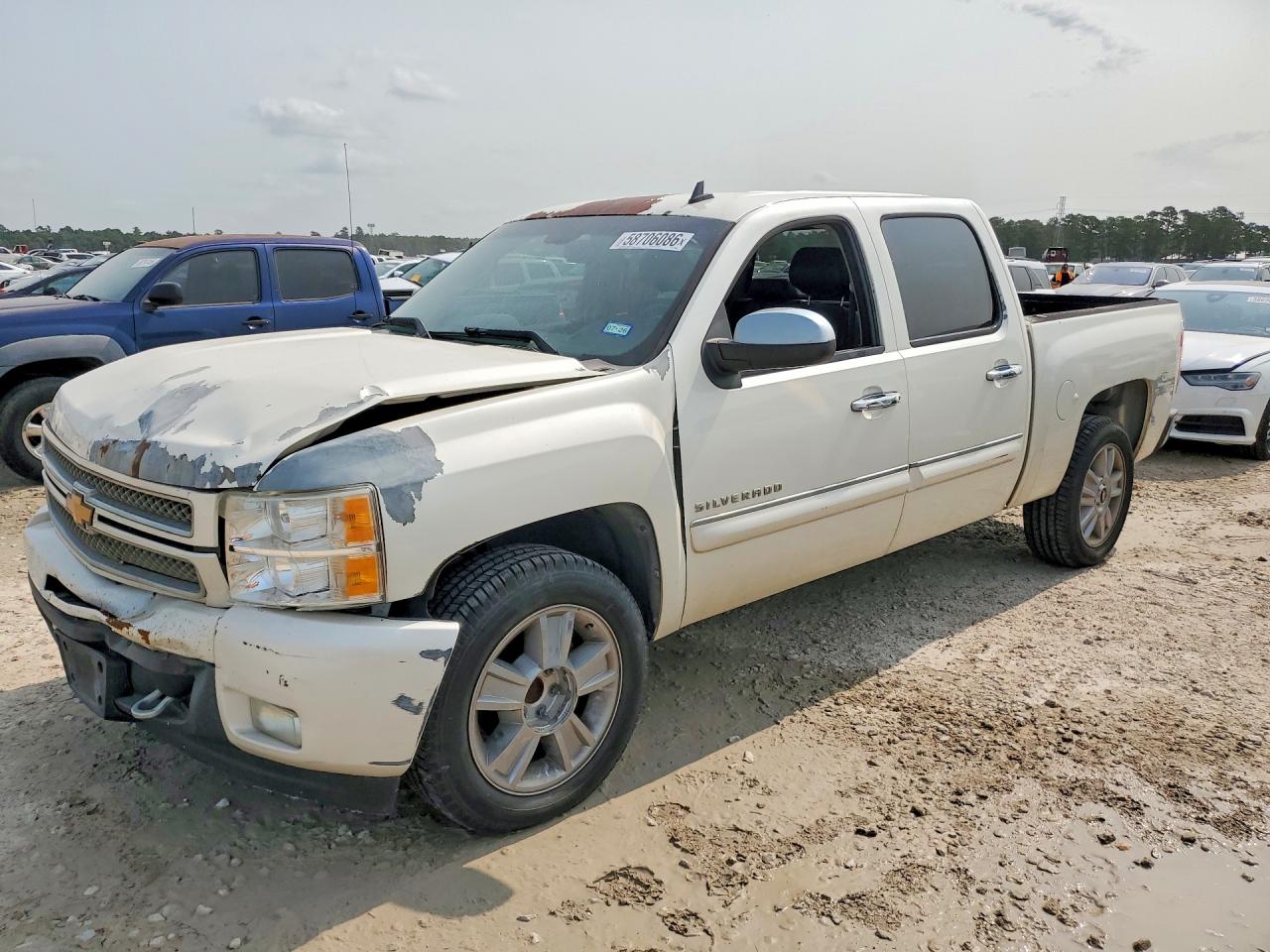 2013 Chevrolet Silverado C1500 Ltz White vin: 3GCPCTE01DG138969