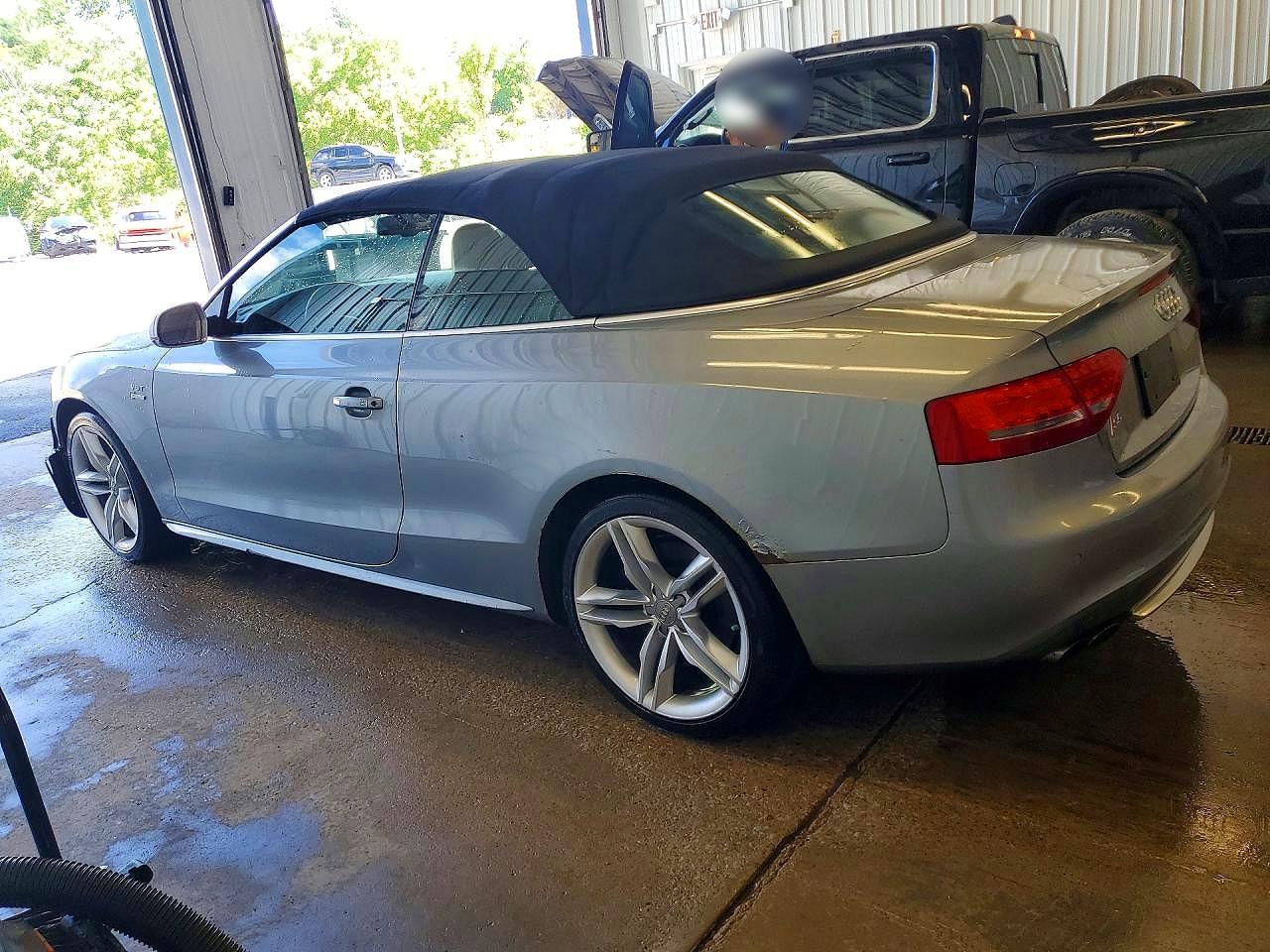 2011 Audi S5 Prestige Gray vin: WAUVGAFHXBN018612