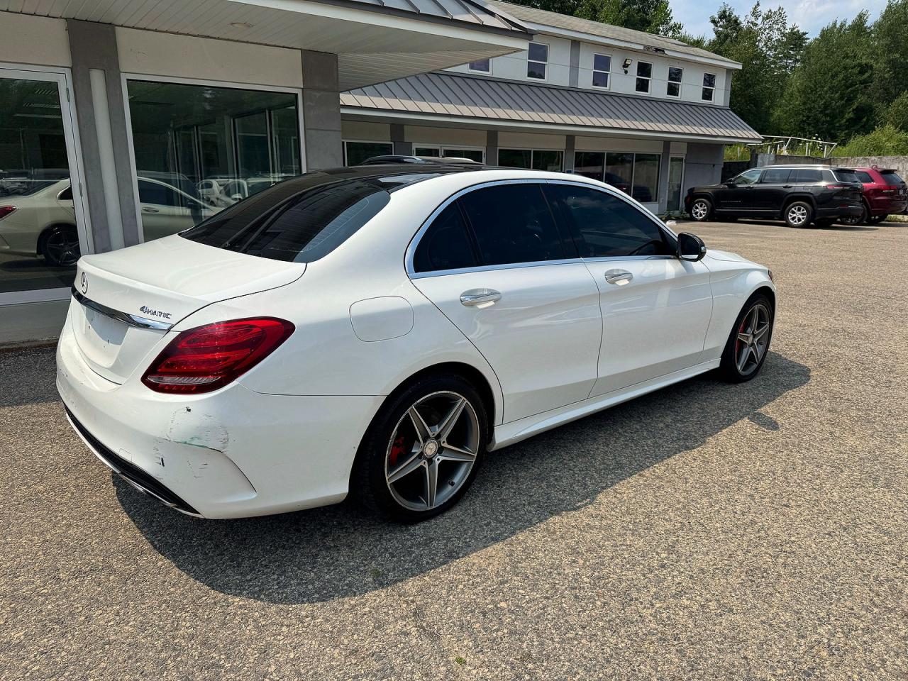 2015 Mercedes-benz C 300 4matic White vin: 55SWF4KB9FU000313