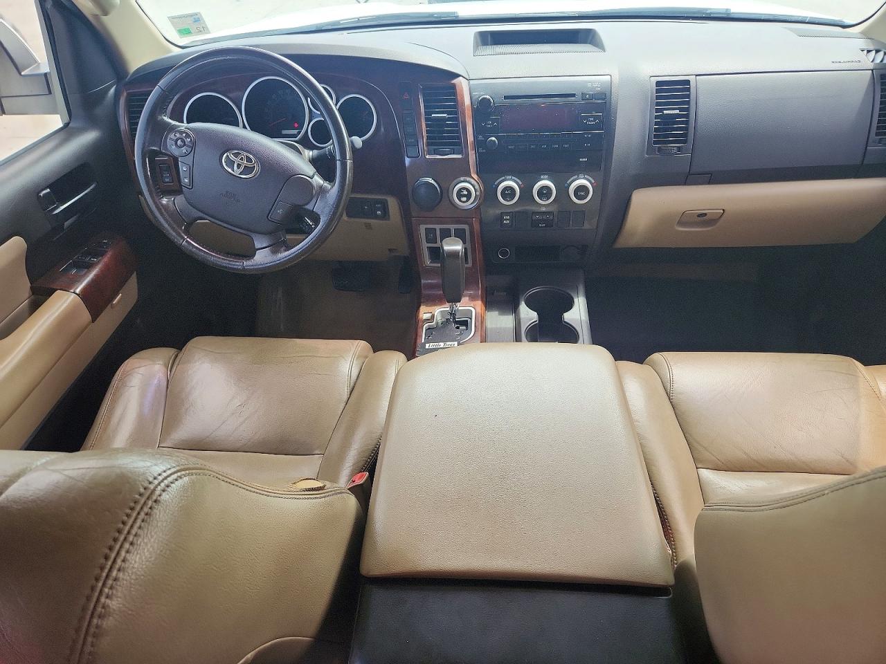 2011 Toyota Sequoia Sr5 Белый vin: 5TDZM5G14BS003085