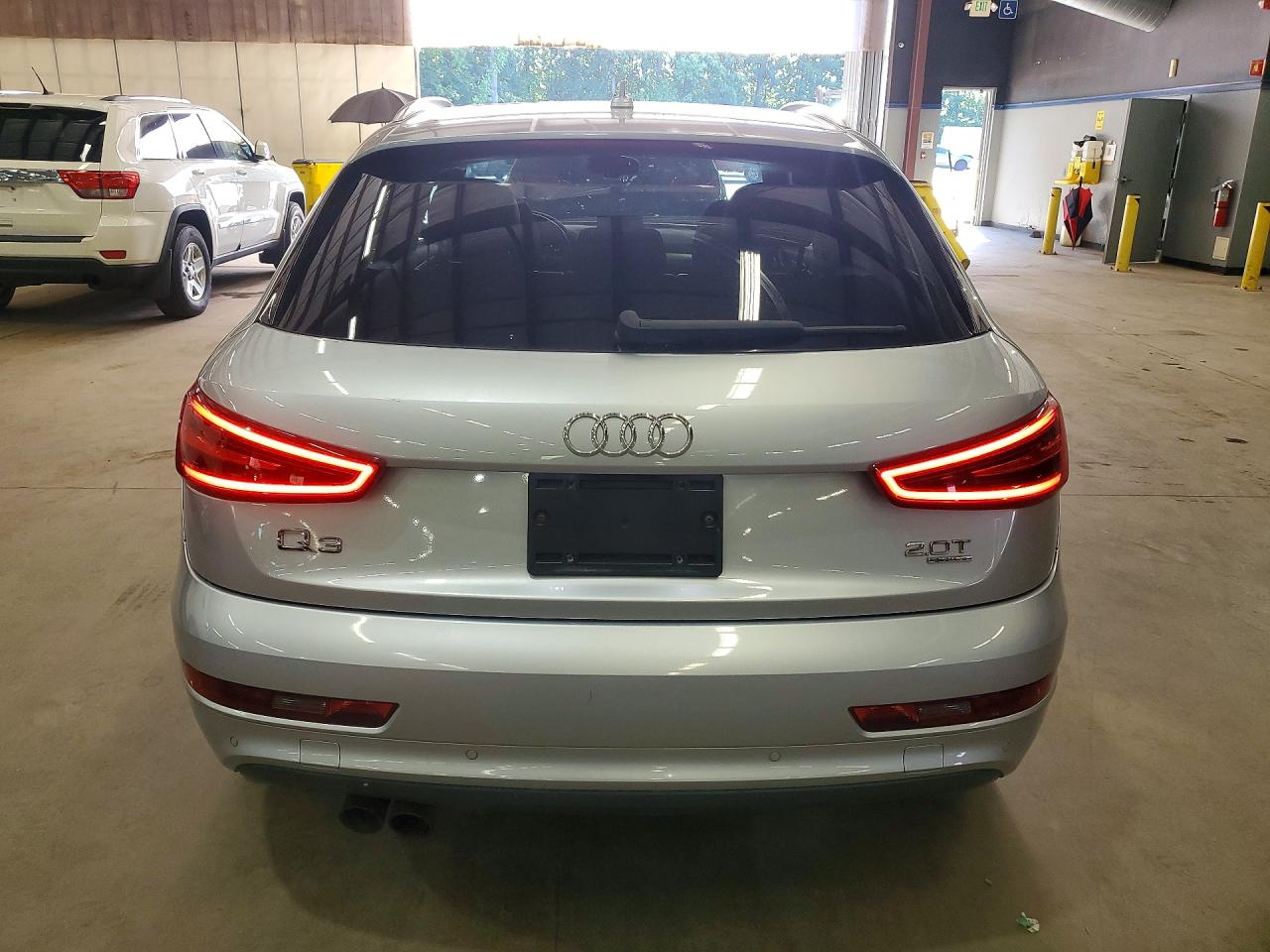 2015 Audi Q3 Prestige Silver vin: WA1GFCFSXFR010766