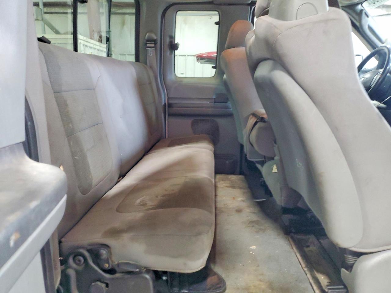 2004 Ford F250 Super Duty White vin: 1FTNX21L24EE08501