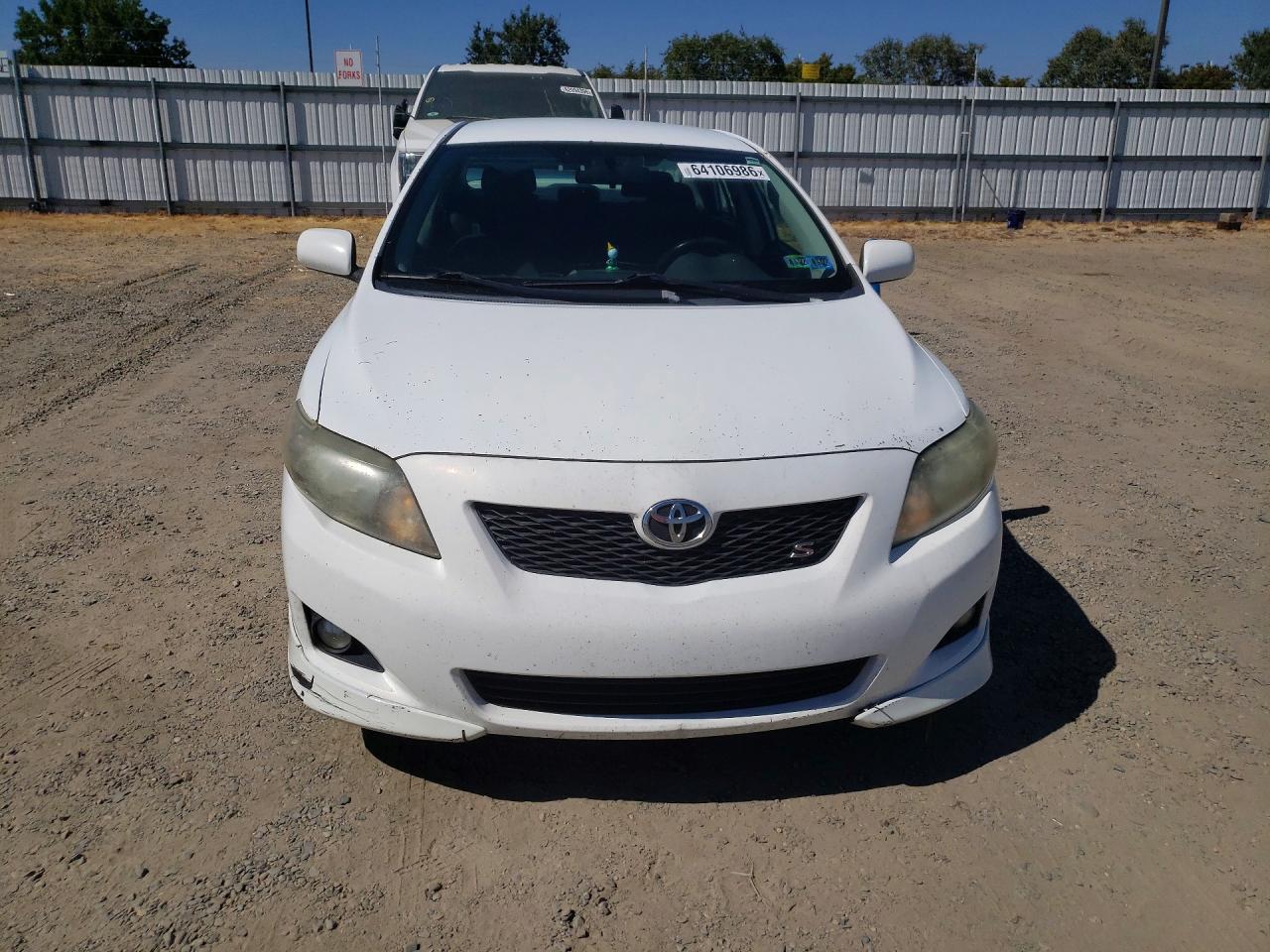 2009 Toyota Corolla S White vin: 1NXBU40E39Z034404