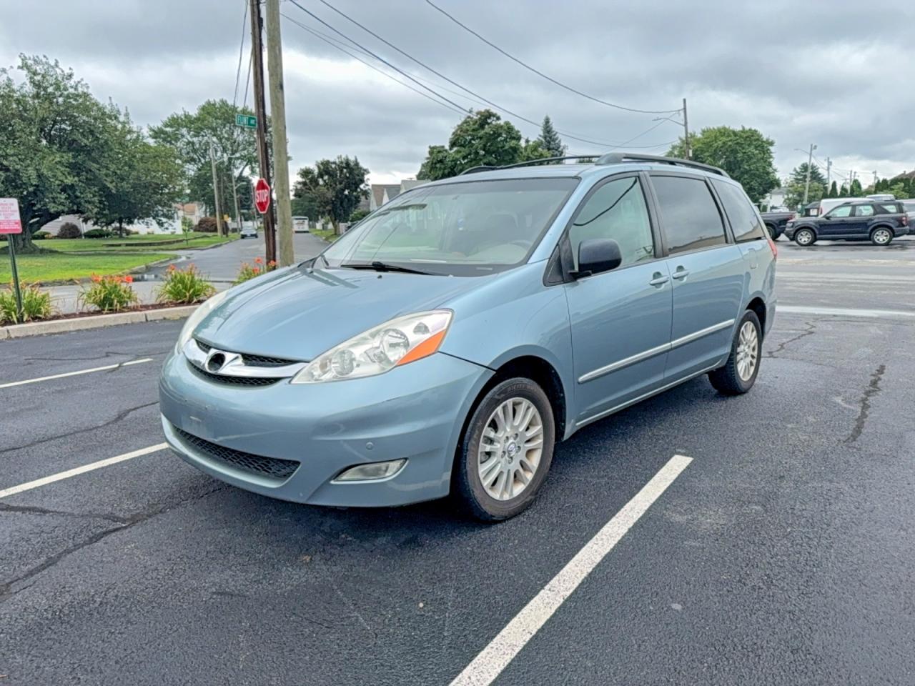 2007 Toyota Sienna Xle Limited 7-passenger Green vin: 5TDBK22C37S000555