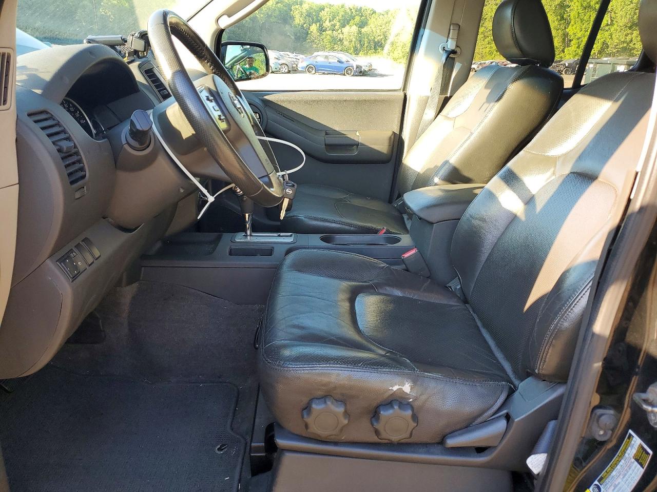2010 Nissan Xterra X Black vin: 5N1AN0NW3AC503679
