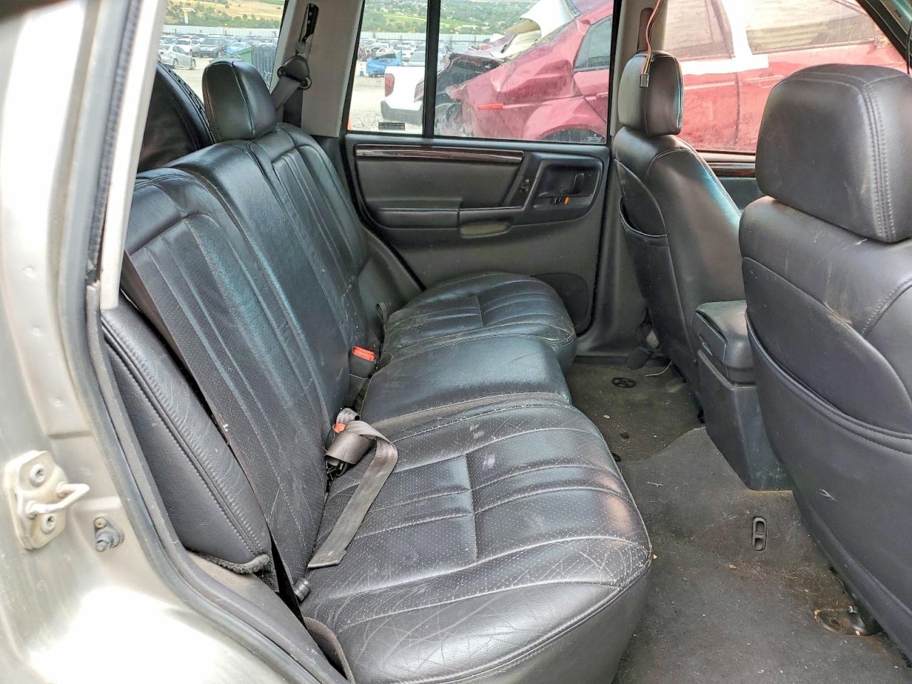 1998 Jeep Grand Cherokee Laredo Gray vin: 1J4GZ58Y2WC157042