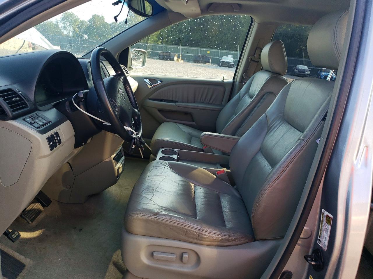 2006 Honda Odyssey Touring Silver vin: 5FNRL38886B085416