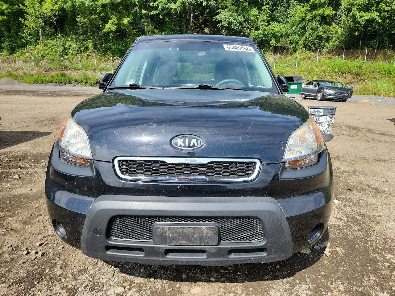 2011 Kia Soul + Black vin: KNDJT2A25B7209428