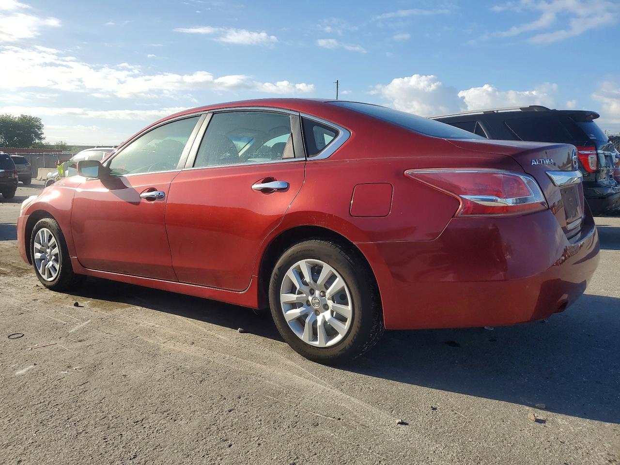 2013 Nissan Altima 2.5 Red vin: 1N4AL3AP6DC122042